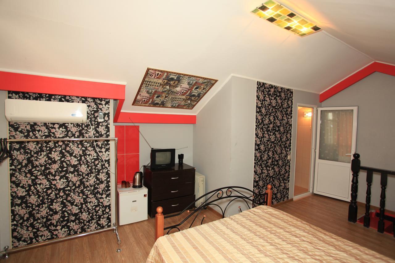 Guest House Esma Σουχούμι Εξωτερικό φωτογραφία