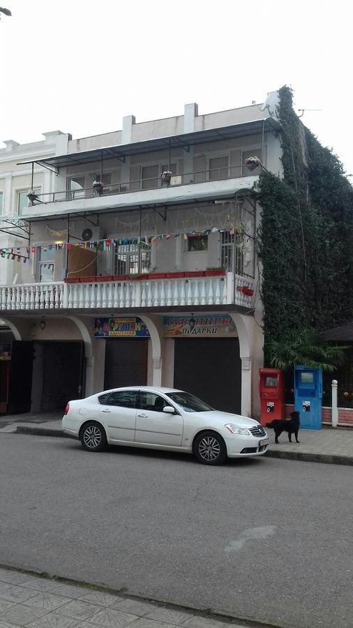 Guest House Esma Σουχούμι Εξωτερικό φωτογραφία